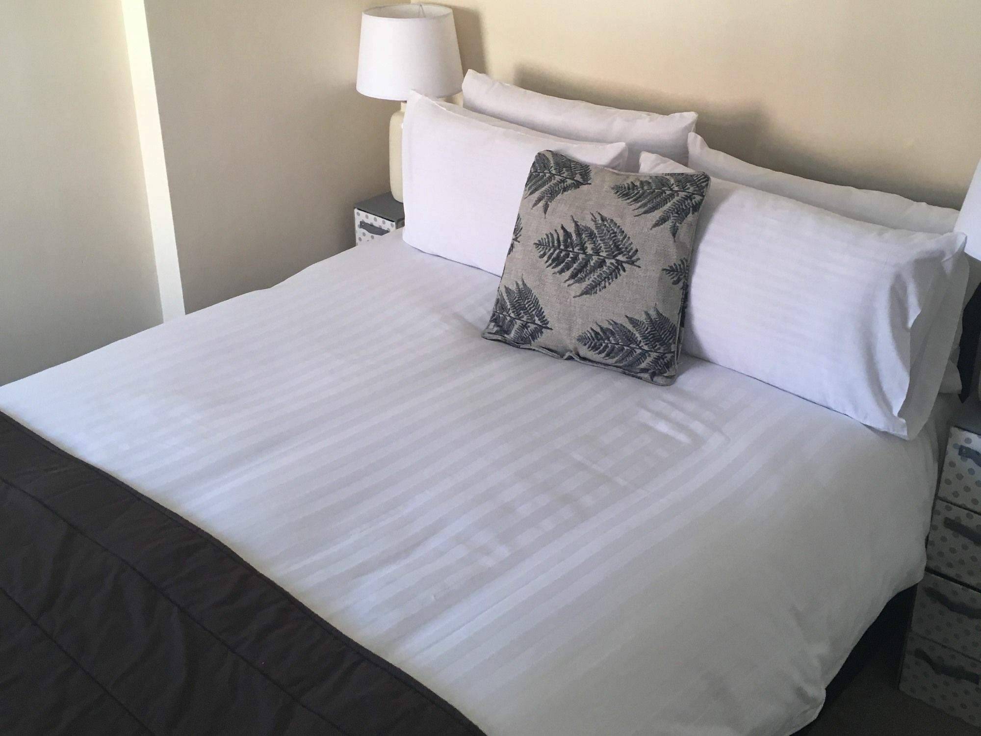 Bishop Gate Bnb Londonderry Eksteriør billede